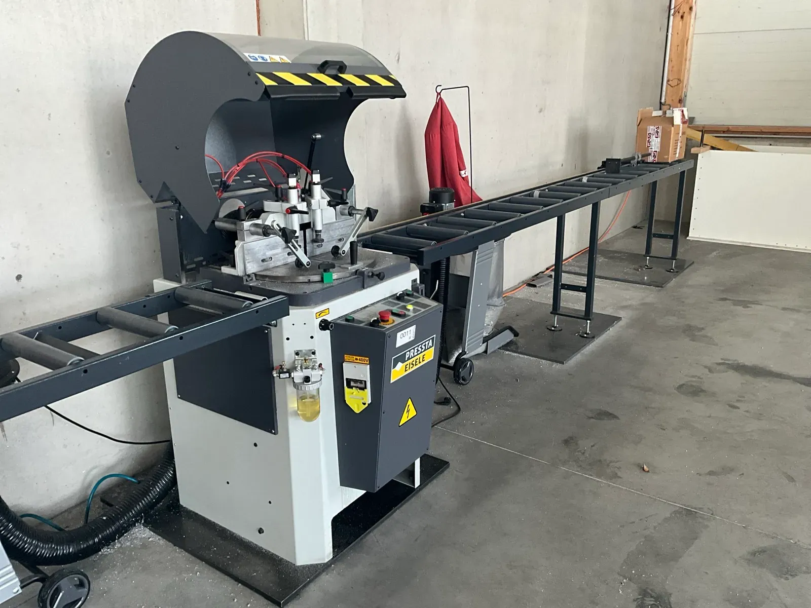 Mașină Automată de Debitat Profile PVC (Q350) - PRESSTA EISELE (GS350PV)